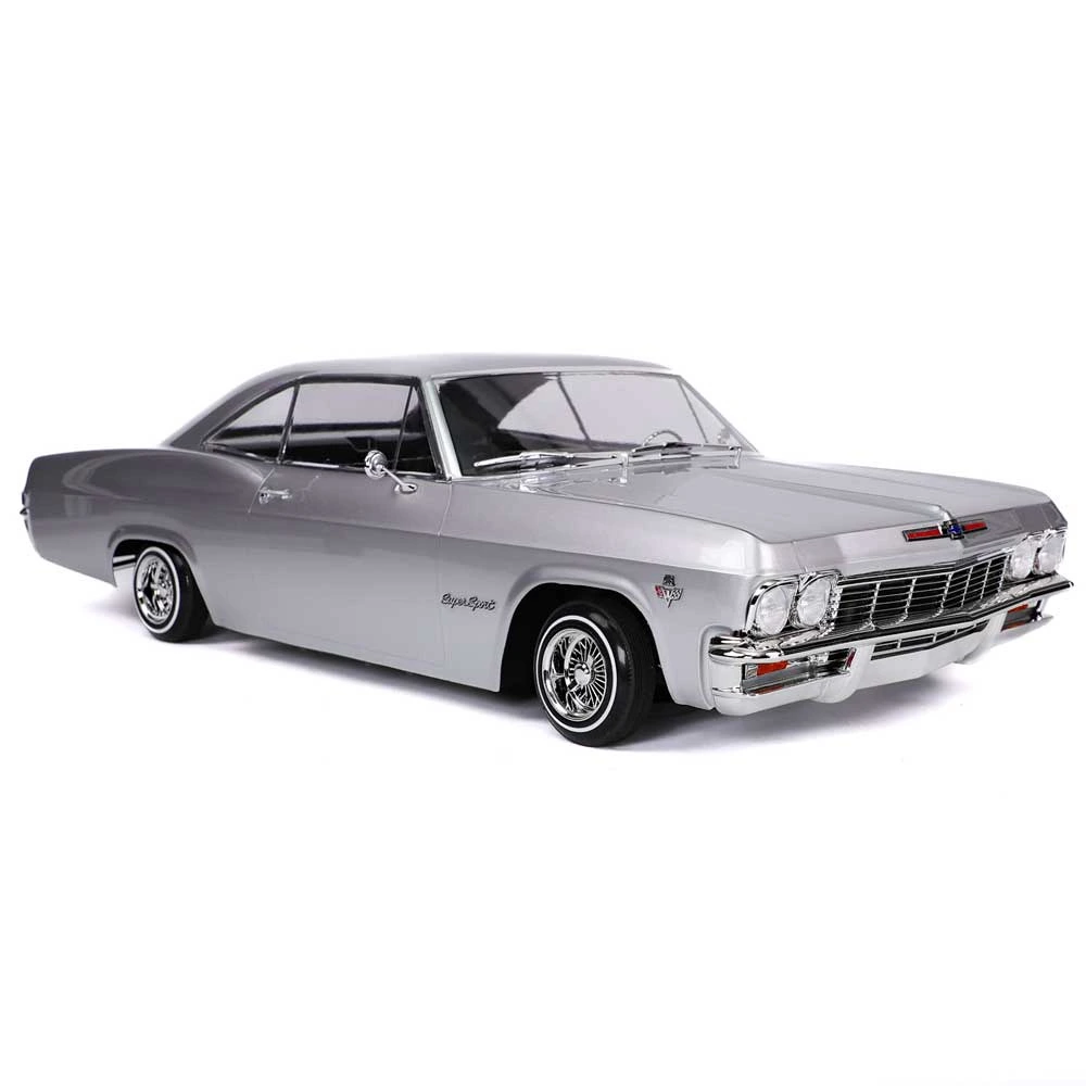 SixtyFive 1965 Chevrolet Impala Hopping Lowrider - Image 2