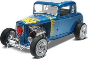 1932 Ford 5 Window Coupe Plastic Model Kit