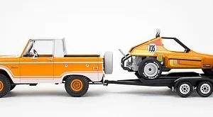 Bronco Half Cab Sandman II w/Dune Buggy and Trailer Plastic Model Kit