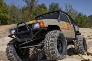 1/10 Axial SCX10 III 1987 Toyota SR5