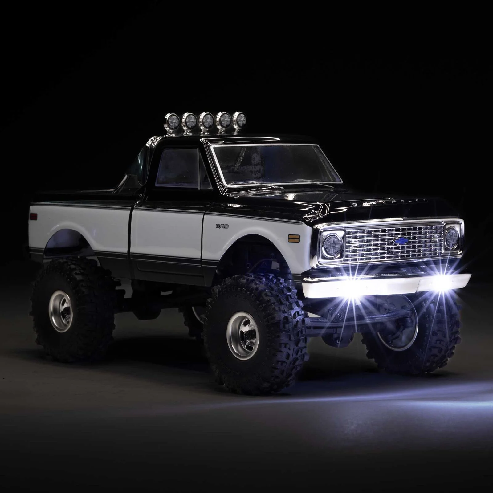 1/24 Axial SCX24 1967-1972 Chevrolet C10 - Image 3